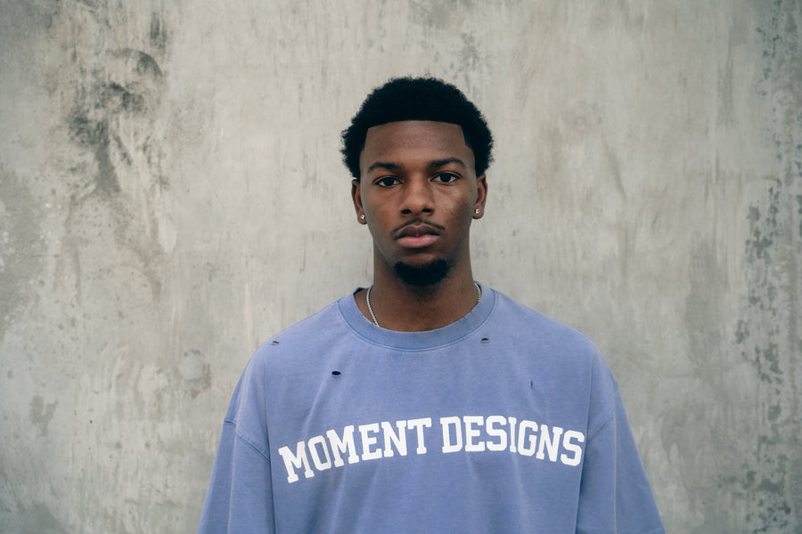 Moment Acid Washed Distressed Tee – Light Blue